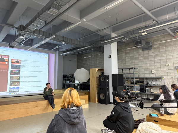 김성욱(왼쪽) 대표는 버추얼 프로덕션의 예술적 활용 가치를 높게 평가한다. 